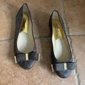 Micheal Kors  flat
